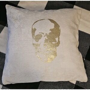 Skull Throw Pillow Black Cream Knit Halloween‎ Novelty Decor
